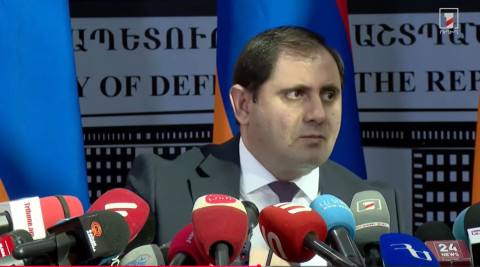 Համազգեստը հնարավոր չի լինի գնել խանութում. Պապիկյանը՝ օրենսդրական նախաձեռնությամբ հանդես գալու մասին