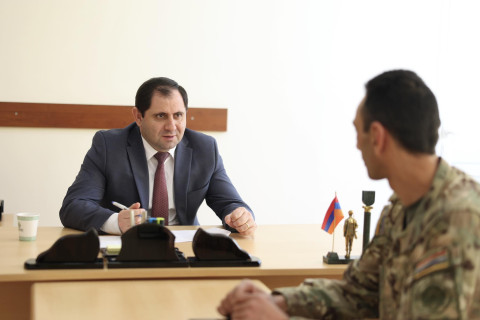Սուրեն Պապիկյանն այցելել է ՊՆ N զորամաս