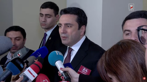 Դա ոչ ֆորմալ բարձրացում է, որովհետև իրավական ձևակերպման առումով դեռ լուծումը չենք գտնում. Ալեն Սիմոնյանը՝ պատգամավորների հավելավճարների մասին