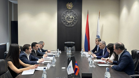 Ռոմանոս Պետրոսյանը կենսաթոշակային ֆոնդերի կառավարիչներից մեկի գլխավոր գործադիր տնօրենին ներկայացրել է ՀԷՑ-ի ներկա ֆինանսական վիճակը