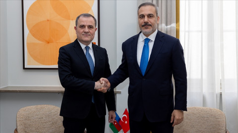 Fidan və Bayramov Ermənistan-Azərbaycan münasibətlərinin normallaşma prosesini müzakirə ediblər