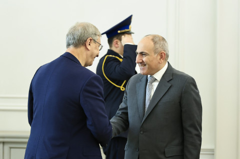 Վարչապետն ընդունել է գործարար Վլադիմիր Եվտուշենկովին
