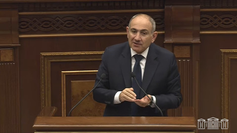 Ուզում ենք ունենալ բառիս բուն իմաստով անարատ և որևէ կողմնակի ազդեցությունից զերծ պաշտոնյա. Փաշինյանը՝ պարգևավճարների մասին