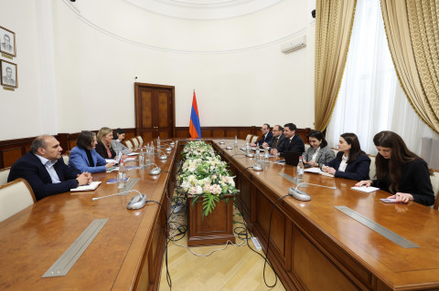 Վահե Հովհաննիսյանը Շվեյցարիայի դեսպանին է ներկայացրել Հայաստանի մակրոտնտեսական իրավիճակը