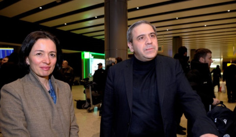 Ժաննա Անդրեասյանը «Զվարթնոց» օդանավակայանում դիմավորել է ֆուտզալի Հայաստանի ազգային հավաքականին