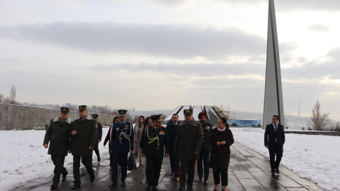 Հնդկաստանի ԶՈՒ պաշտպանության շտաբի պետը այցելել է Հայոց ցեղասպանության զոհերի հուշահամալիր
