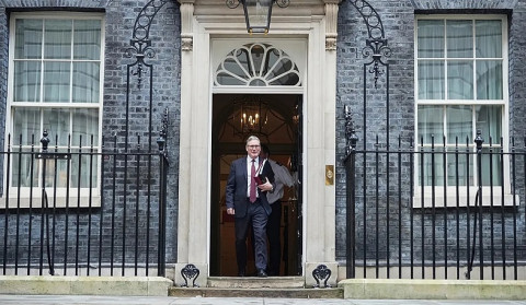 Starmer announces intention to remain as British Prime Minister