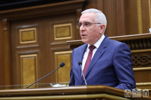 Հայաստանից մեկնող բեռնատարների հերթերը կկարգավորվեն սահմանին. նախագծին
