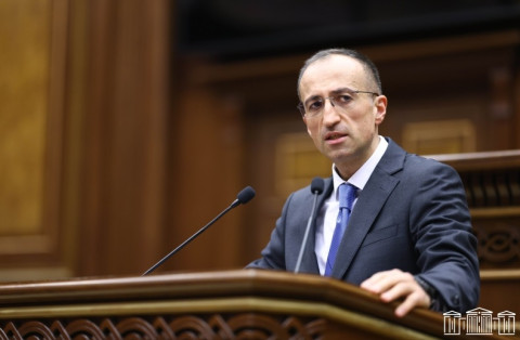Աշխատանքային պայմանագրերի՝ թղթային տարբերակով կնքումը կպահպանվի մինչև 2027 թվականի հուլիսի 1-ը