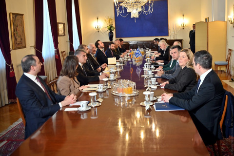 Հայաստանի և Հունաստանի նախագահների գլխավորությամբ տեղի է ունեցել երկու երկրների պատվիրակությունների ընդլայնված կազմերով հանդիպումը