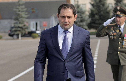 Երդման արարողությունից հետո զինվորներն ստանում են երկօրյա արձակուրդ. Պապիկյան