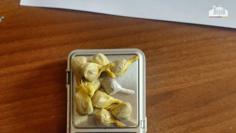 Քաղաքացու խուզարկությամբ հայտնաբերվել է հերոինով լցված 14 փաթեթ