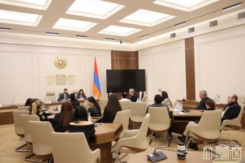 ԱԺ-ում Բաքոյանը և ԿԳՄՍ նախարարի տեղակալը եզդիական համայնքի ներկայացուցիչների հետ քննարկել են ազգային փոքրամասնությանն առնչվող կրթական խնդիրները