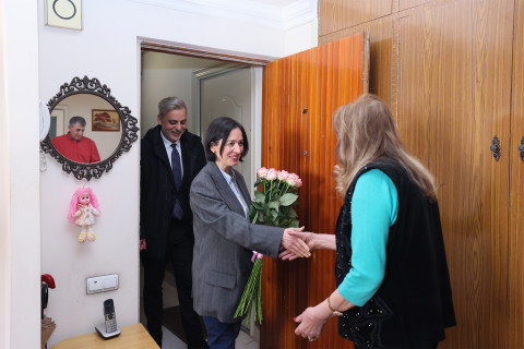 ՀՀ ժողովրդական արտիստ, հայկական էստրադայի նվիրյալ Ռաիսա Մկրտչյանը  նշում է ծննդյան 84-րդ տարեդարձը