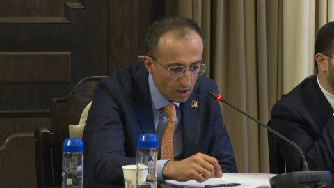 Կենսաթոշակ ստանալու համար բանկային քարտ չունեցողներին մինչև ապրիլի 1-ը քարտը կառաքվի սուրհանդակային առաքմամբ