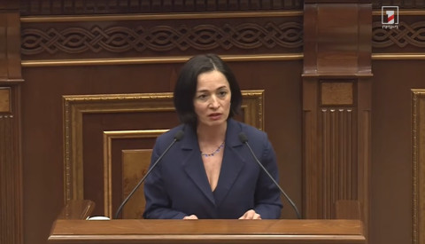 Խորհուրդ եմ տալիս հանգիստ թողնել դպրոցները. ԿԳՄՍ նախարար