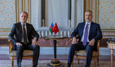 Ստամբուլում հանդիպել են Հաքան Ֆիդանը և Ջեյհուն Բայրամովը