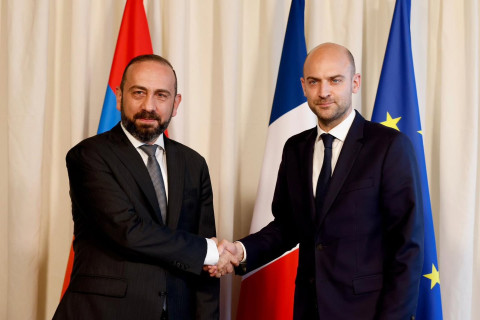 Արարատ Միրզոյանը և Ժան-Նոել Բարոն մտքեր են փոխանակել Մերձավոր Արևելքում զարգացումների շուրջ
