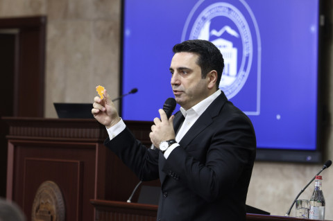 ՀՀ ԱԺ նախագահն այցելել է Երևանի պետական համալսարան