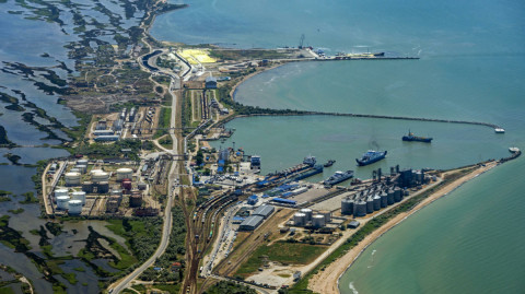 В Краснодарском крае БПЛА ВСУ атаковали паромное судно в порту Кавказ