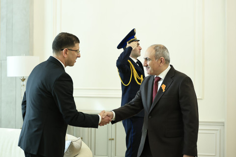 Nikola Nikolov, during meeting with Nikol Pashinyan, expressed Bulgaria's support for Armenian Government's 'Crossroads of Peace' project