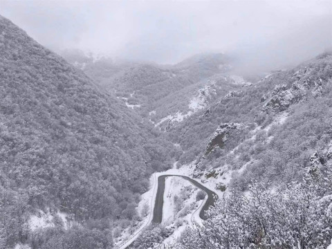 Մեղրու, Արթիկի և Աշոցքի տարածաշրջաններում ձյուն է տեղում. Քաջարան-Մեղրի ավտոճանապարհը փակ է կցորդով տրանսպորտային միջոցների համար