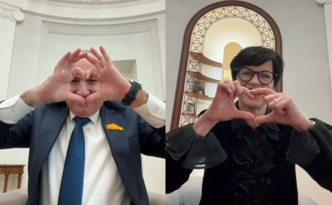 EU Commissioner joins Pashinyan for viral social media love sign