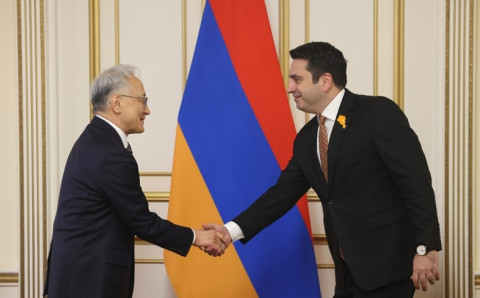 Alen Simonyan və Koreya səfiri parlamentlərarası əlaqələrin inkişafını müzakirə ediblər