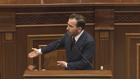 Հասկանո՞ւմ եք՝ ինչ եք արել, դուք մատաղ եք արել այդ մարդկանց. Կոնջորյանը՝ Ղարաբաղից տեղահանվածների մասին