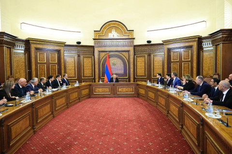 Վարչապետի գլխավորությամբ քննարկվել են համայնքային ծառայությունների մատուցման արդյունավետության բարձրացմանն ուղղված քայլերը