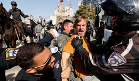 Police disperse Jerusalem protest over Israel’s death penalty law