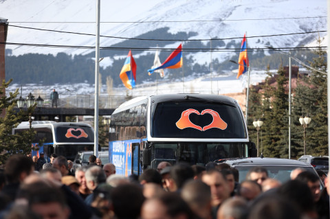 Այսօր ուրախ ավտոբուսն ուղևորվում է Գեղարքունիքի և Կոտայքի մարզեր. վարչապետ