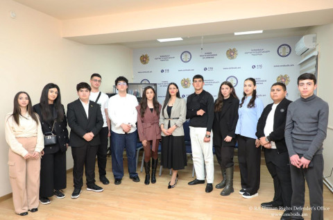 Մարդու իրավունքների պաշտպանը հանդիպել է երիտասարդական կառույցների ներկայացուցիչների հետ