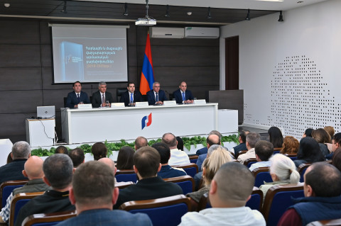 Հարկ վճարելու մշակույթի նկատմամբ լինել ավելի հոգատար․ ՊԵԿ նախագահի հանդիպումը փոքր հարկ վճարողների հետ