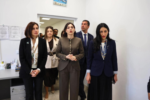 Անահիտ Ավանեսյանը, Սրբուհի Գալյանը և Անահիտ Մանասյանը շրջել են «Արմավիր» ՔԿՀ-ի բժշկական ստորաբաժնման հատվածում
