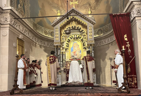 Փարիզում ՀՀ դեսպանության ներկայացուցիչները մասնակցել են Հայոց ցեղասպանության զոհերի հիշատակի պատարագին