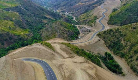 Լարսը բաց է բոլոր տեսակի տրանսպորտային միջոցների համար