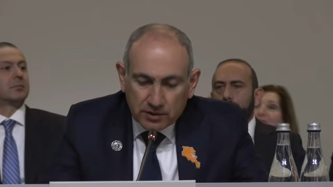 Это первый случай, когда президент Азербайджана принимает участие в мероприятии, проходящем в Армении, пусть и дистанционно: Пашинян
