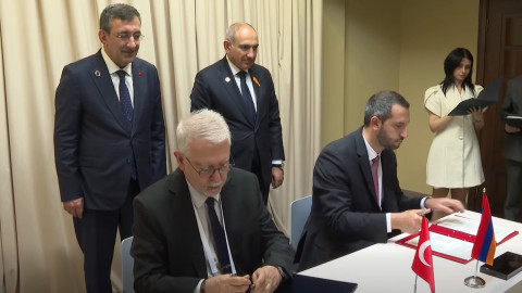 Ermənistan və Türkiyə sərhədindəki tarixi Ani körpüsünün birgə bərpası ilə bağlı protokol imzalanıb