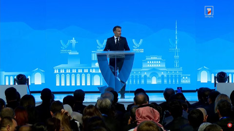 İstəyirəm ki, qonşular da sizin kimi cəsarət göstərib sülh yolunda sizə yoldaşlıq etsinlər: Makron Paşinyana