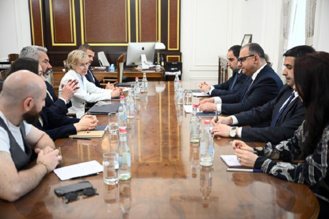 Տիգրան Խաչատրյանն ընդունել է Եվրոպական ներդումային բանկի փոխնախագահ Կարլ Նեհամերին