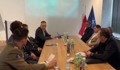 Suren Papikyan Varşavada Polşa hərbi-sənaye şirkətlərindən birini ziyarət etdi