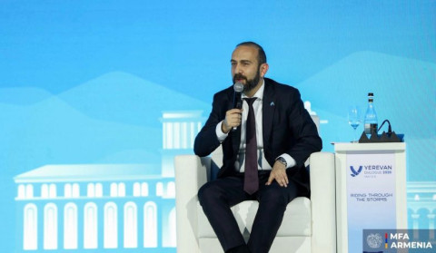 Արարատ Միրզոյանը «Երևանյան երկխոսությունում» երիտասարդների հետ քննարկել է Հայաստանի արտաքին քաղաքական առաջնահերթությունները