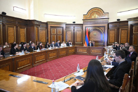 Մհեր Գրիգորյանը ամերիկյան AECOM ընկերության ներկայացուցիչների հետ հանդիպմանը ընդգծել է ՀՀ տարածքով բեռների և ռեսուրսների տարանցման մեծ ներուժը
