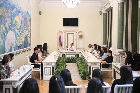 Աննա Վարդապետյանը ԵՊՀ ուսանողների հետ հանդիպմանն անդրադարձել է դատախազին ներկայացվող պահանջներին
