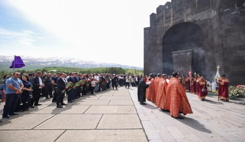 Փոխվարչապետ Տիգրան Խաչատրյանը մասնակցել է Հանրապետության տոնին և Ապարանի հաղթական ճակատամարտի 108-ամյակին նվիրված միջոցառմանը