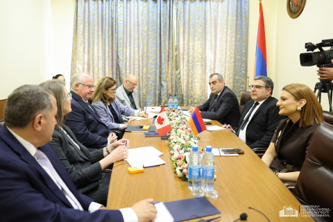 Նյու Բրանսվիկի Գերագույն դատարանի նախագահի հետ քննարկվել են անչափահասների հանցավորության կանխարգելման հարցեր