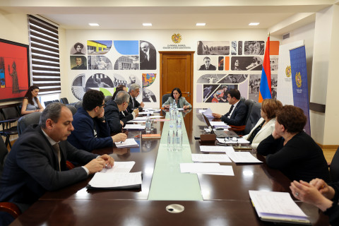 Քննարկվել են Հանրապետության հրապարակի և Օպերային թատրոնի 100-ամյակների միջոցառումների առաջարկները