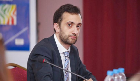 Դանիել Իոաննիսյանն ահազանգում է. ԱՊՀ դիտորդն ուղիղ քարոզչություն է անում սոցցանցի իր էջում