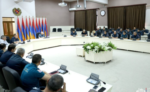ՓԾ տնօրենը պարգևատրել է Փամբակ գետում որոնողական աշխատանքներ իրականացրած մի խումբ փրկարարների